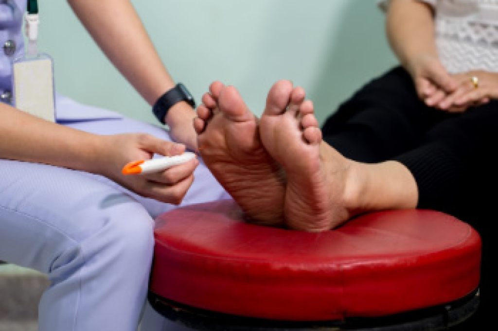 Symptoms and Causes of Peripheral Neuropathy